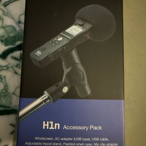 Zoom NEW IN BOX APH-1n H1n Recorder Accessory Pack